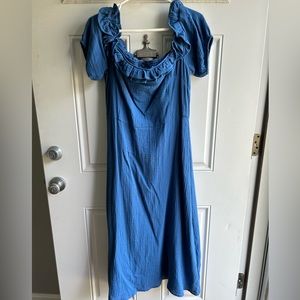 Mid length off the shoulder dress. Never worn. Size large. Blue.